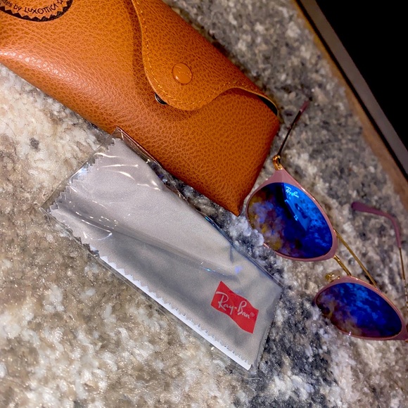 Ray-Bans - Picture 4 of 6